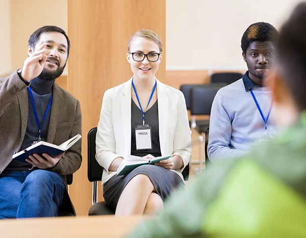 Relatore che guida un workshop interattivo durante il Simposio AFI